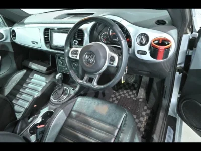 Volkswagen THE BEETLE