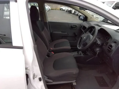 Nissan AD