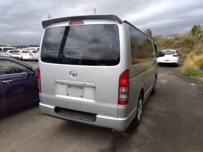 Toyota HiAce Van