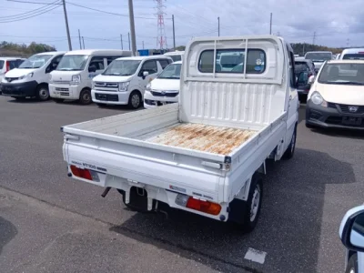 Nissan CLIPPER TRUCK