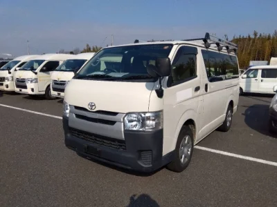 Toyota HiAce Van