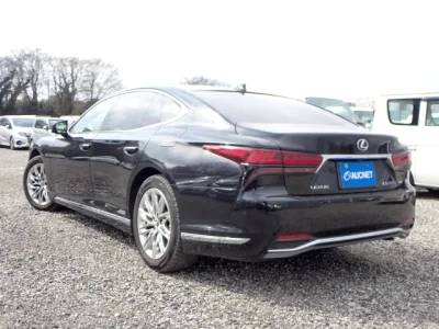 Lexus LS