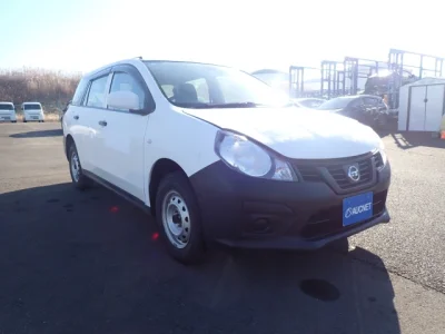 Nissan AD