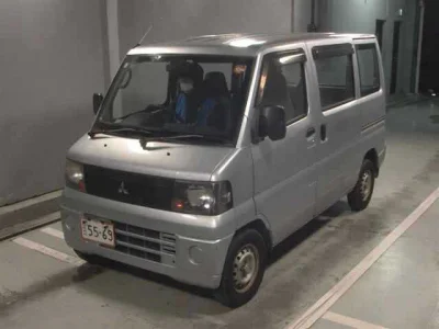 Mitsubishi Minicab Van