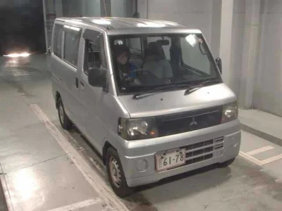 Mitsubishi Minicab Van