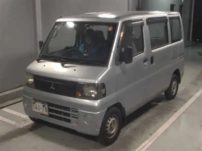 Mitsubishi Minicab Van