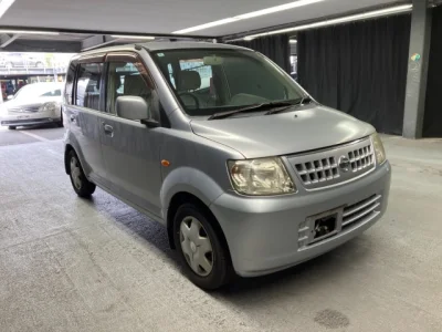 Nissan Otti