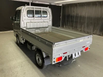 Nissan NT100 Clipper
