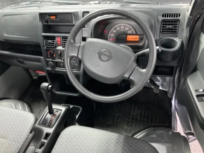 Nissan NT100 Clipper