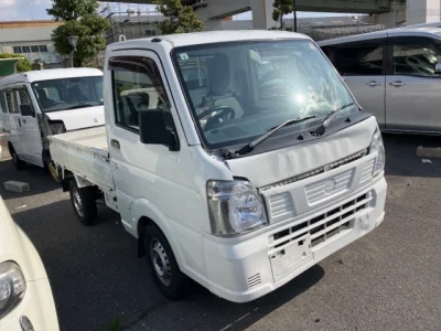 Nissan NT100 Clipper