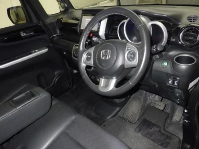 Honda N-Box+