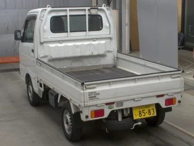 Nissan NT100 Clipper