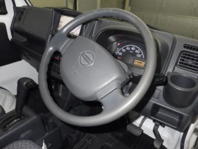 Nissan NT100 Clipper