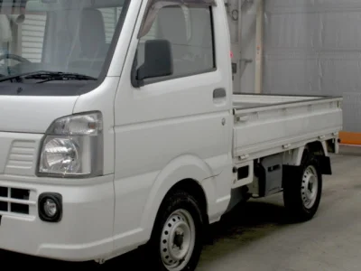 Nissan NT100 Clipper