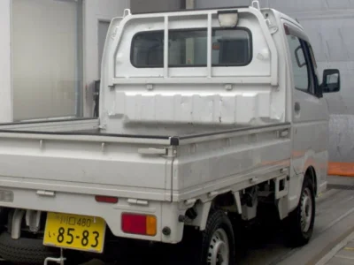 Nissan NT100 Clipper