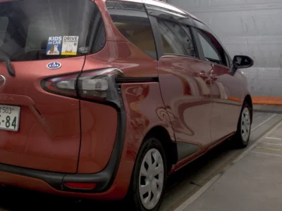 Toyota Sienta