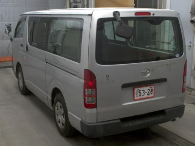 Toyota HiAce Van