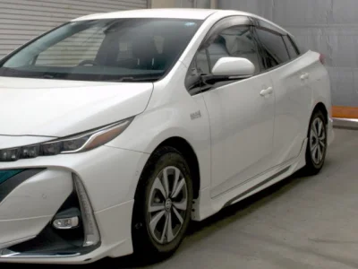 Toyota Prius PHV