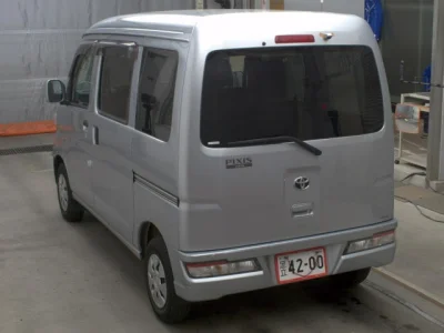 Toyota Pixis Van