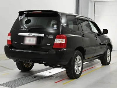 Toyota Kluger V