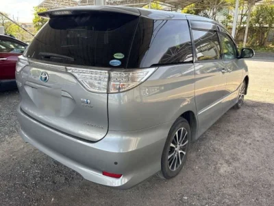 Toyota Estima Hybrid