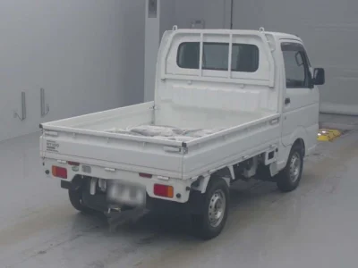 Nissan NT100 Clipper
