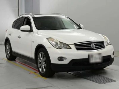 Nissan Skyline Crossover