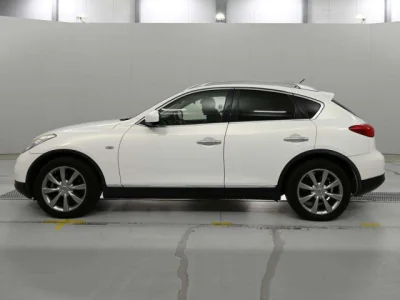 Nissan Skyline Crossover