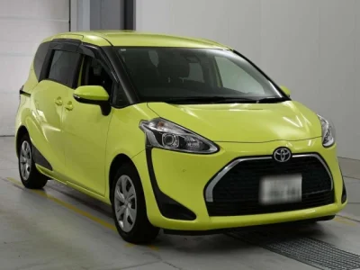 Toyota Sienta