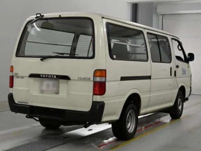 Toyota HiAce Van