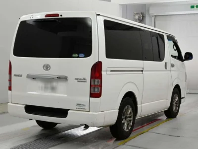 Toyota HiAce Van