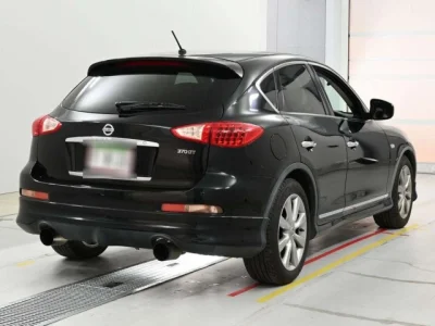Nissan Skyline Crossover