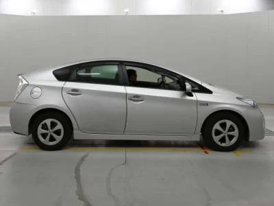 Toyota Prius PHV