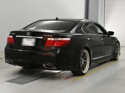 Lexus LS