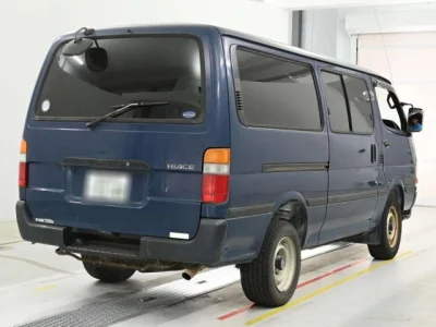 Toyota HiAce Van