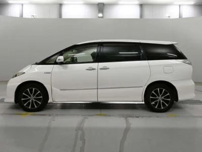Toyota Estima Hybrid
