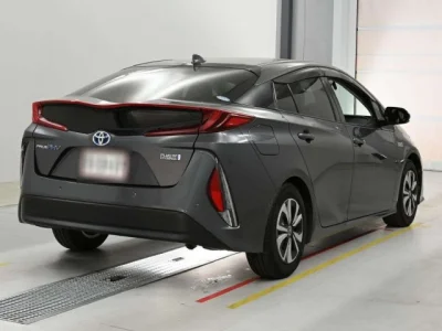 Toyota Prius PHV