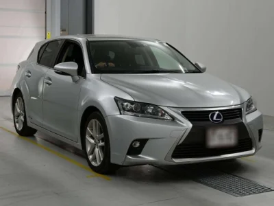 Lexus CT200h