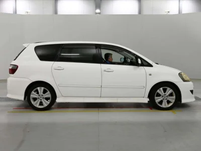 Toyota Ipsum
