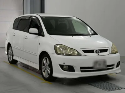 Toyota Ipsum
