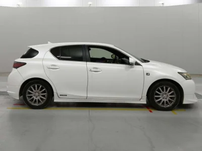 Lexus CT200h