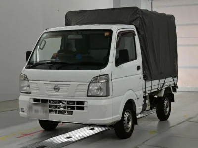 Nissan NT100 Clipper