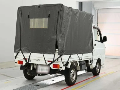 Nissan NT100 Clipper