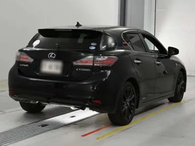 Lexus CT200h
