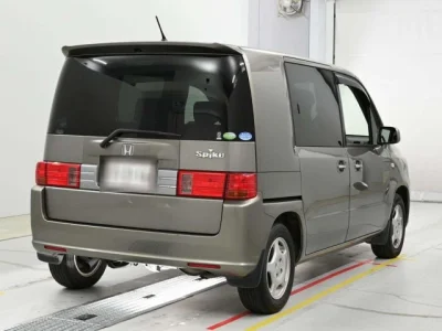 Honda Mobilio Spike