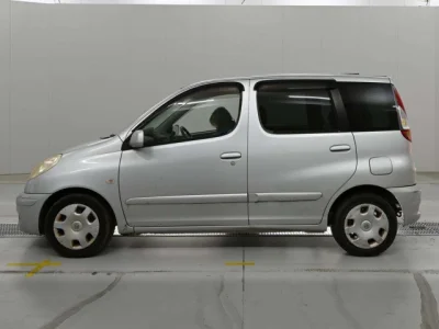 Toyota Funcargo