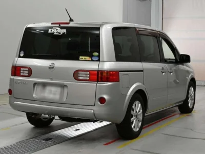 Nissan Lafesta