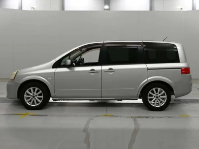 Nissan Lafesta