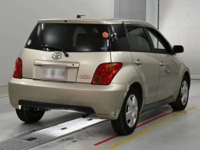 Toyota Ist
