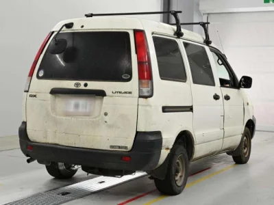 Toyota LiteAce Van